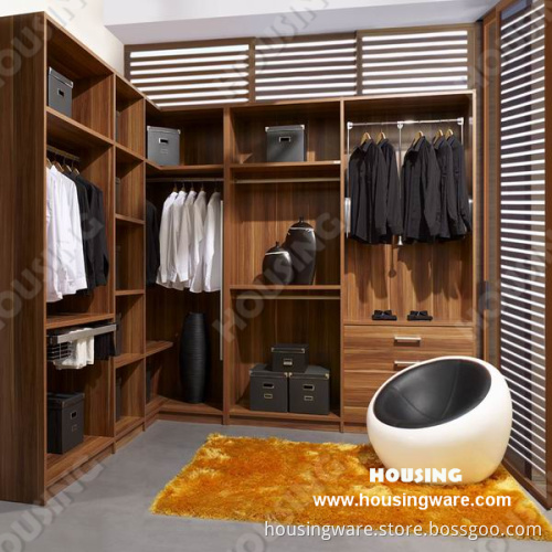 Open Style and Space Save Walk-in Closet